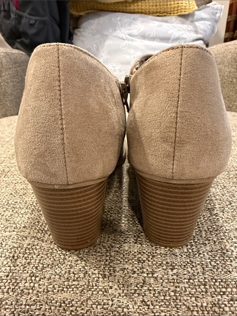 MIA perforated peep